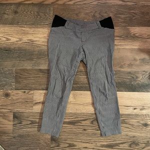 Old Navy Maternity Capri Bundle!